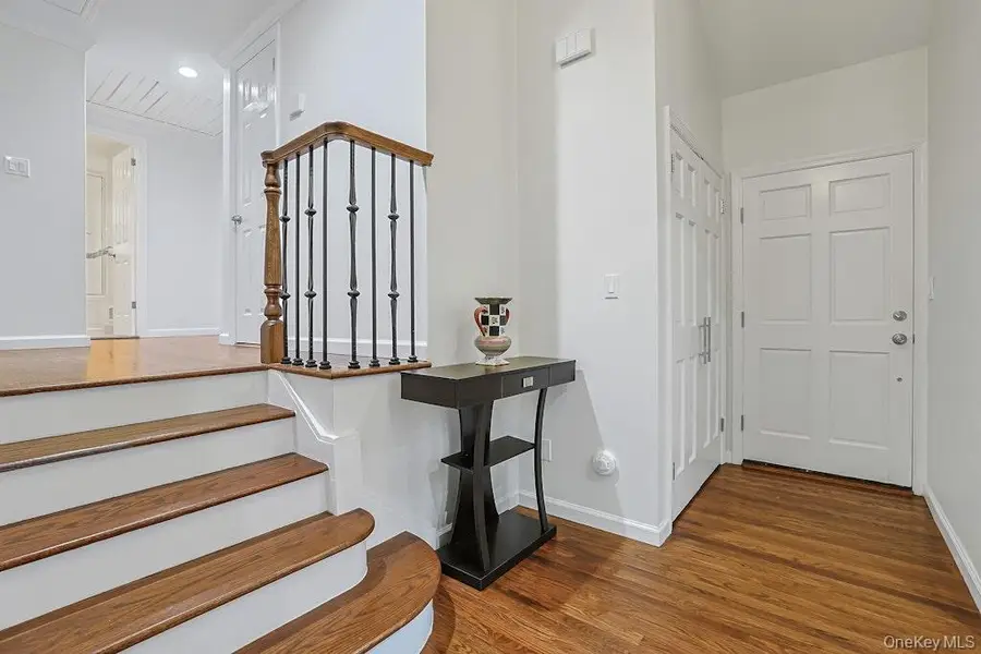 305 Stratton Road, New Rochelle, NY 10804 - #2