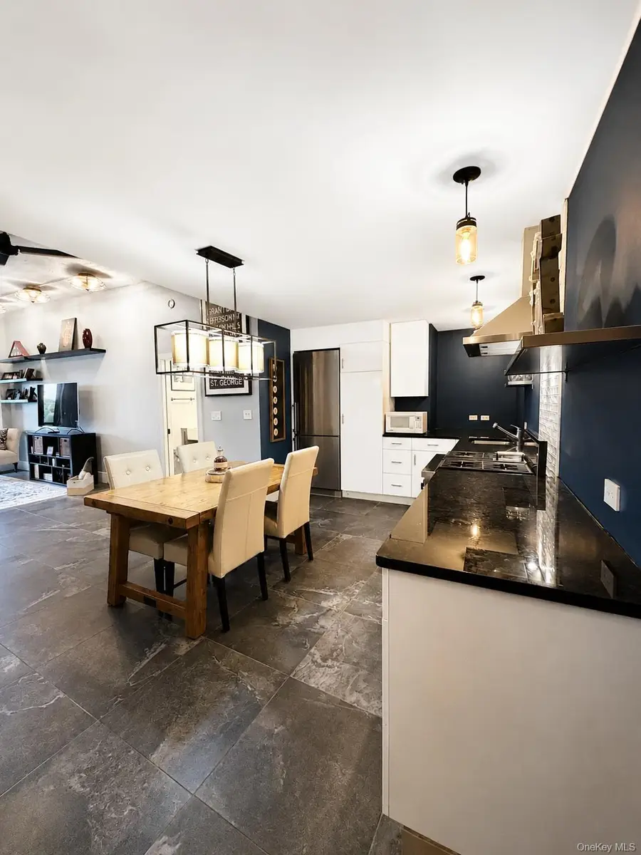 10 Bay Street Landing #7K, Staten Island, NY 10301 - #3