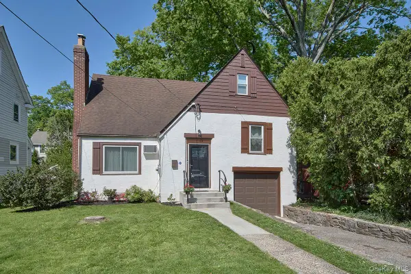 88 Smith Avenue, White Plains, NY 10605