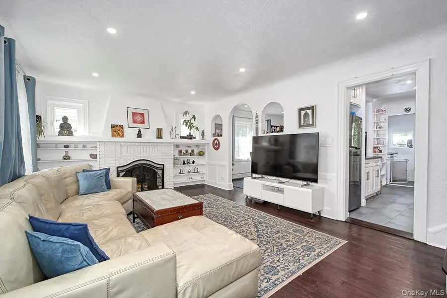 88 Smith Avenue, White Plains, NY 10605 - #2