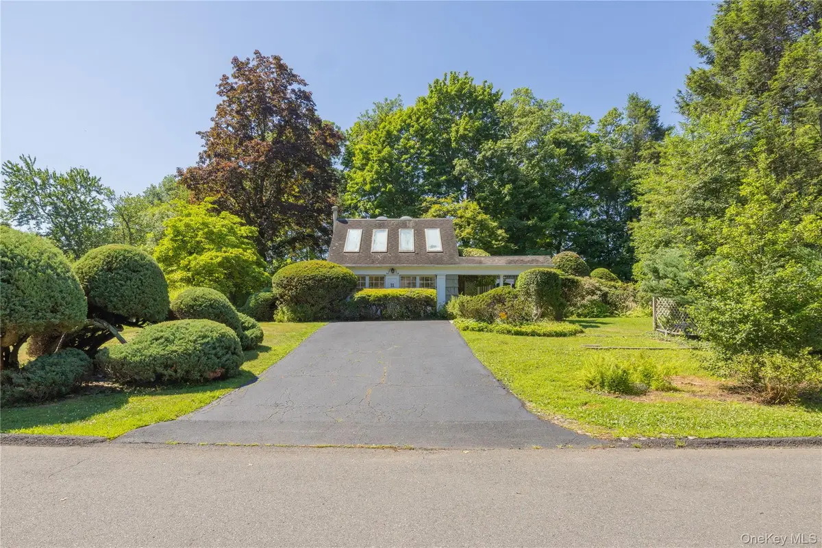 11 Wheeler Place E, West Nyack, NY 10994 - #1
