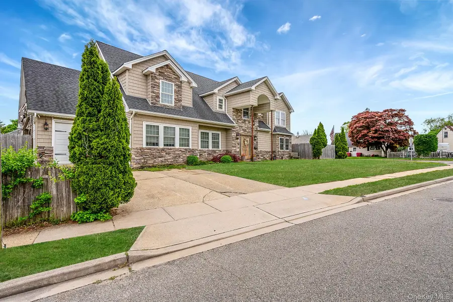 1582 Little Neck Avenue, North Bellmore, NY 11710 - #3