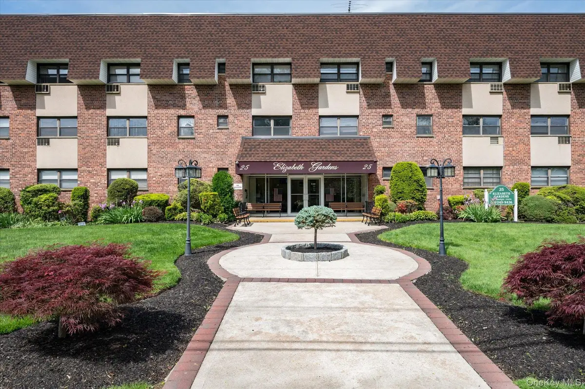 25 Elizabeth Street #2N, Farmingdale, NY 11735 - #1