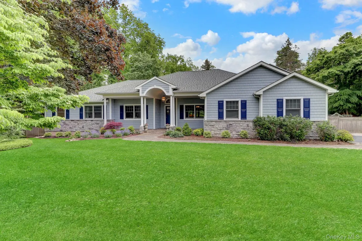 71 Dyke Road, Setauket, NY 11733 - #1