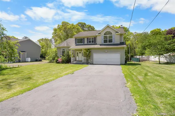 49 Kingsland Avenue, Shirley, NY 11967