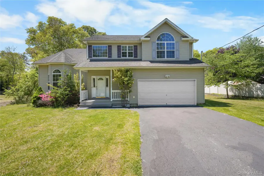 49 Kingsland Avenue, Shirley, NY 11967 - #2