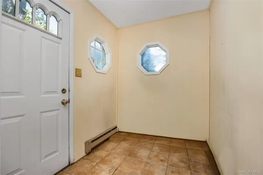 215 Melville Road, Farmingdale, NY 11735 - #3