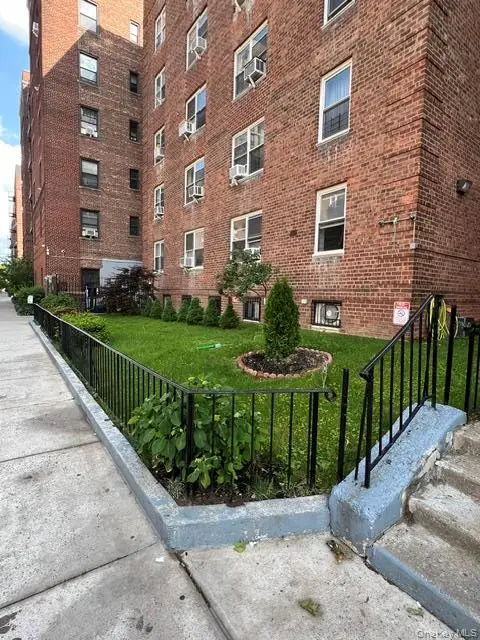 64-74 Saunders Street #4B, Rego Park, NY 11374 - #3