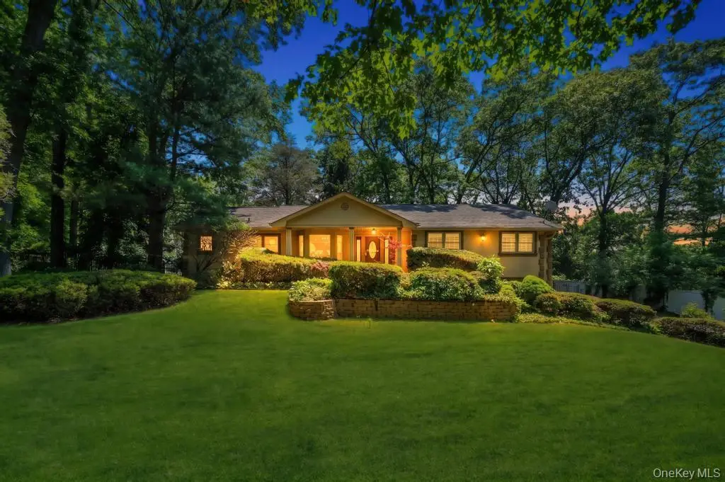 28 Penn Drive, Dix Hills, NY 11746 - #1