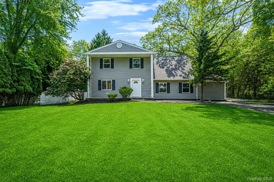 4 Evans Street, Coram, NY 11727 - #2