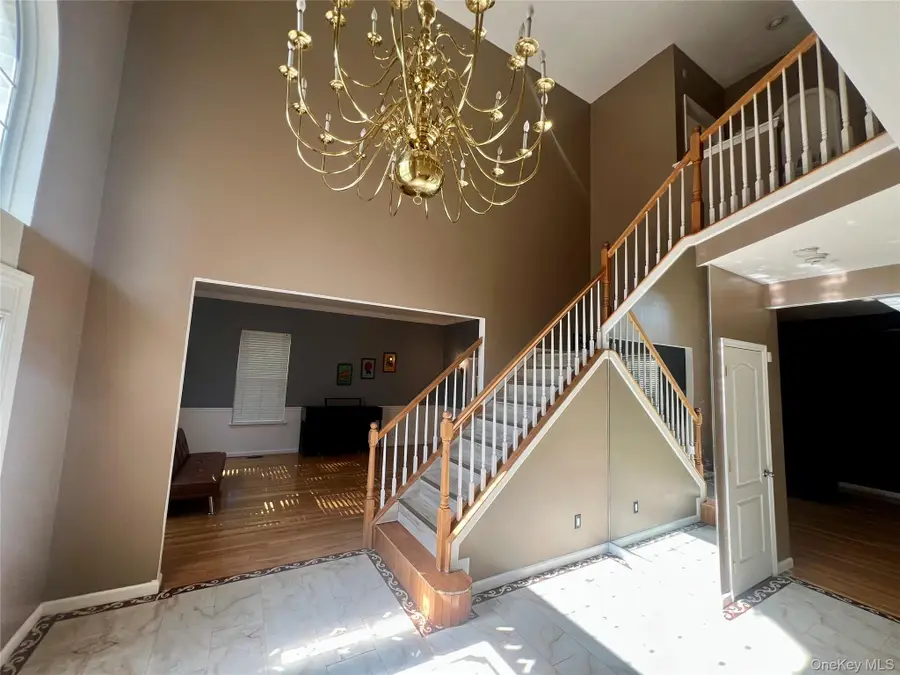 39 Independence Way, Miller Place, NY 11764 - #3