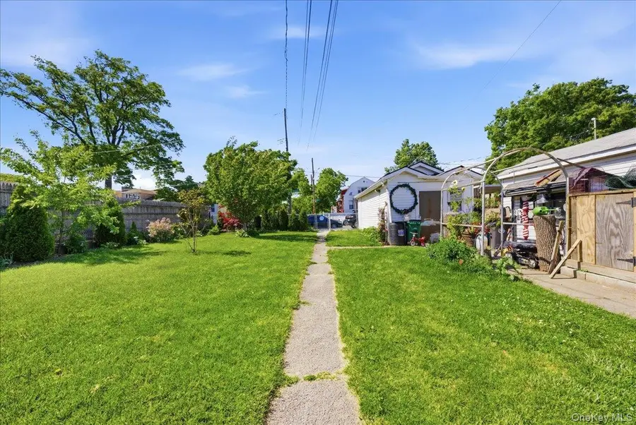 2594 Schurz Avenue, Bronx, NY 10465 - #2