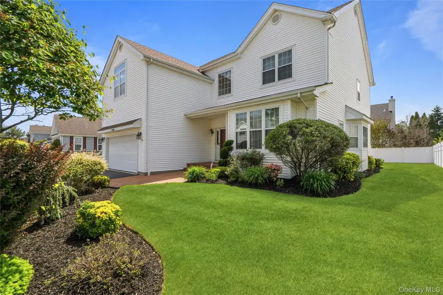 225 Barton Avenue, Melville, NY 11747 - #2