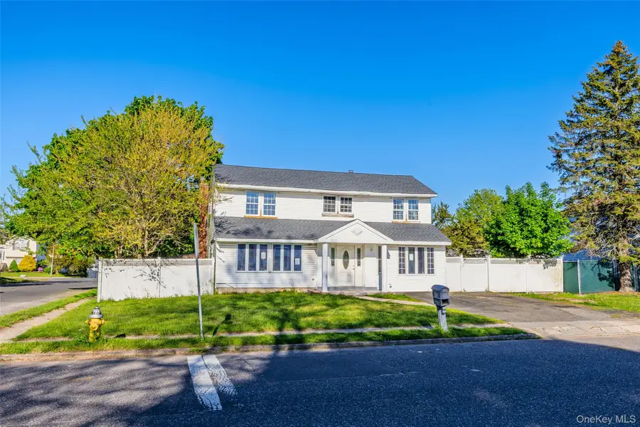 147 Branch Avenue, Central Islip, NY 11722 - #3