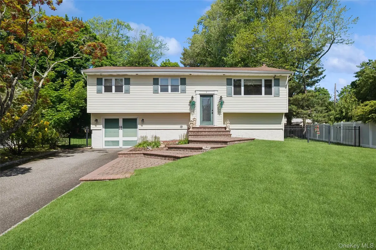 3 Bradley Court, Smithtown, NY 11787 - #1