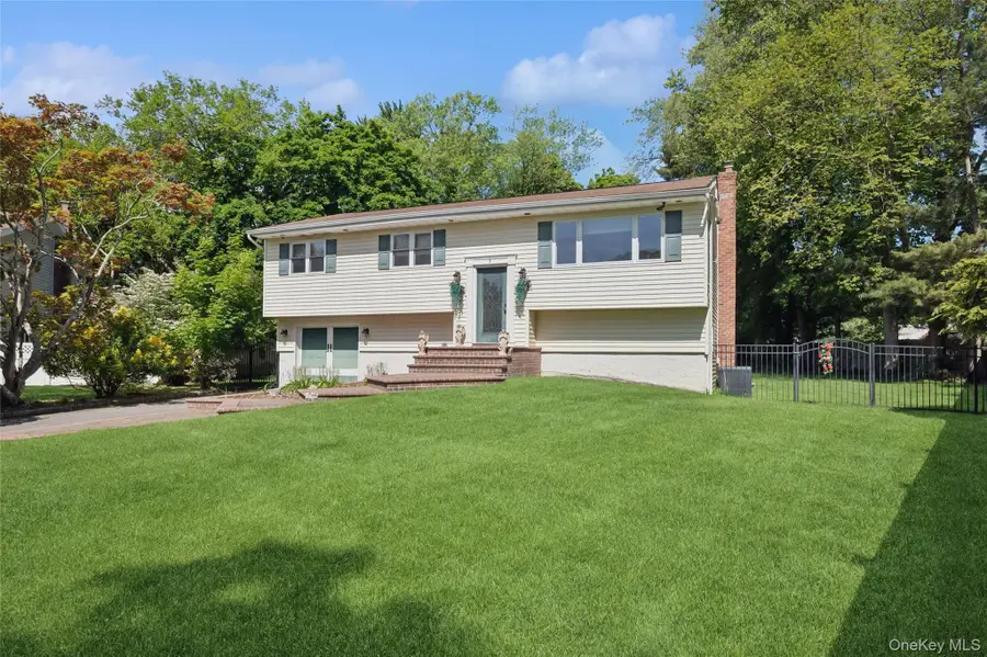 3 Bradley Court, Smithtown, NY 11787 - #2