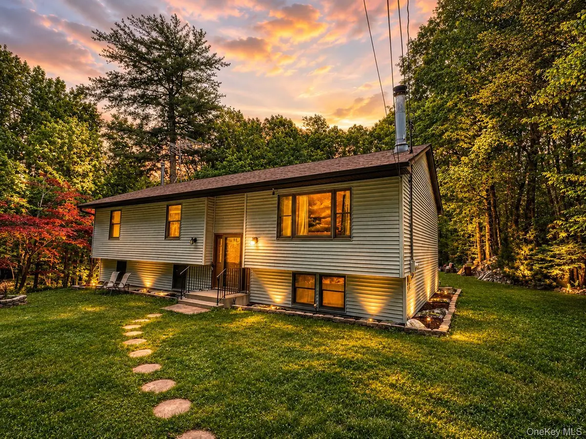 359 Nashopa Road, Bloomingburg, NY 12721 - #1