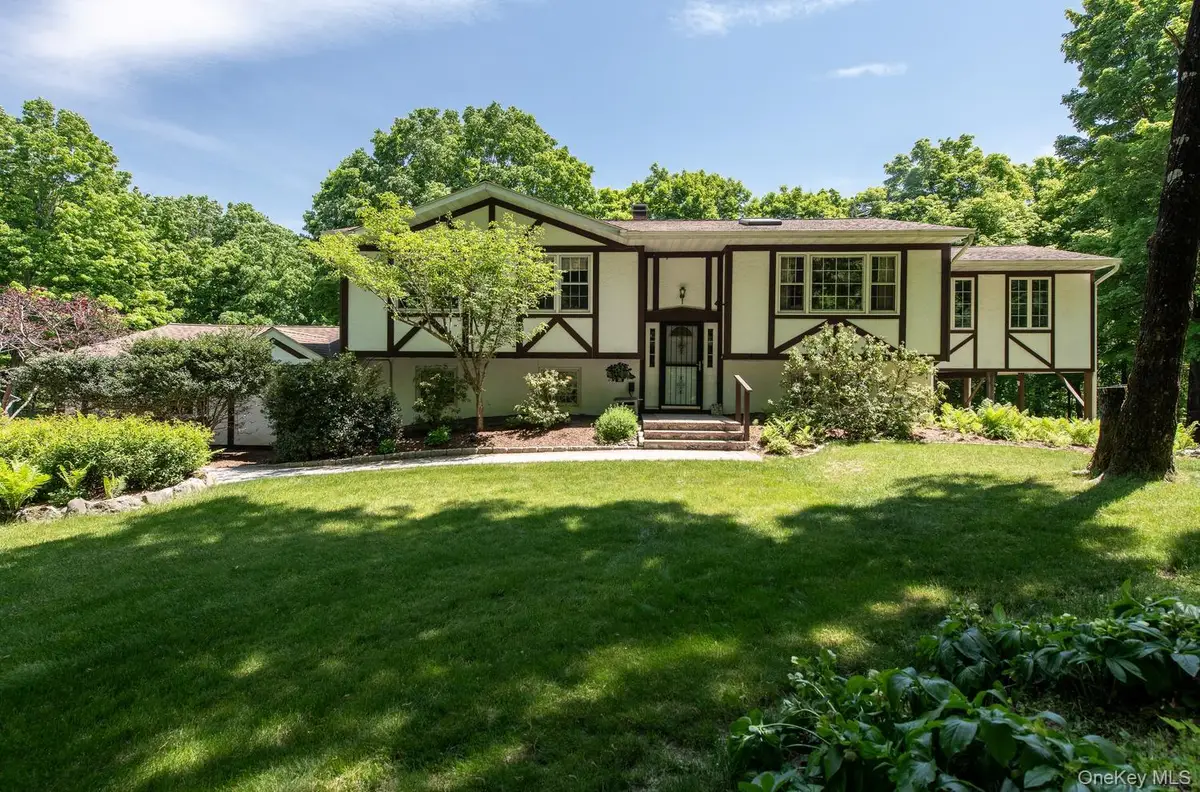 956 Pumpkin Lane, Clinton Corners, NY 12514 - #1