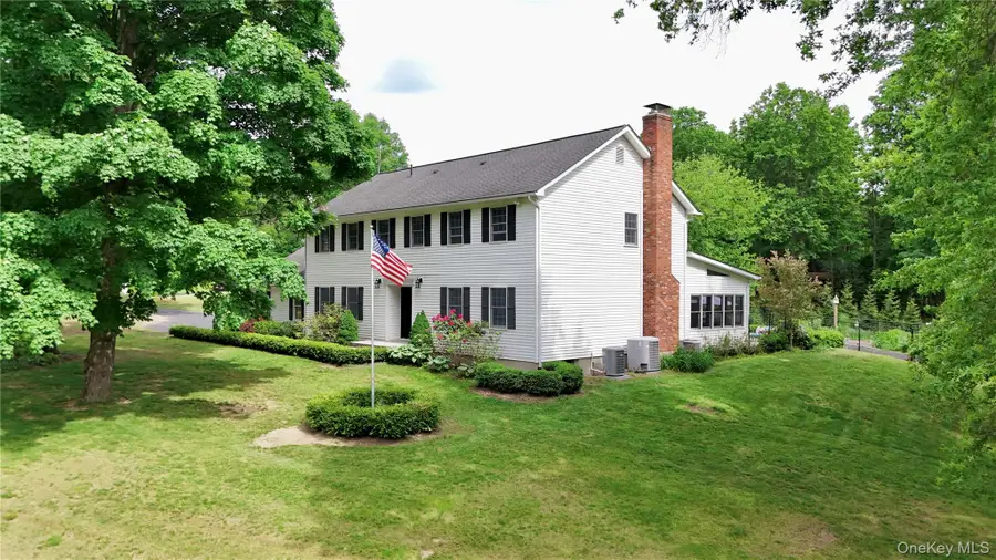 14 Wagner Drive, Rock Tavern, NY 12575 - #3