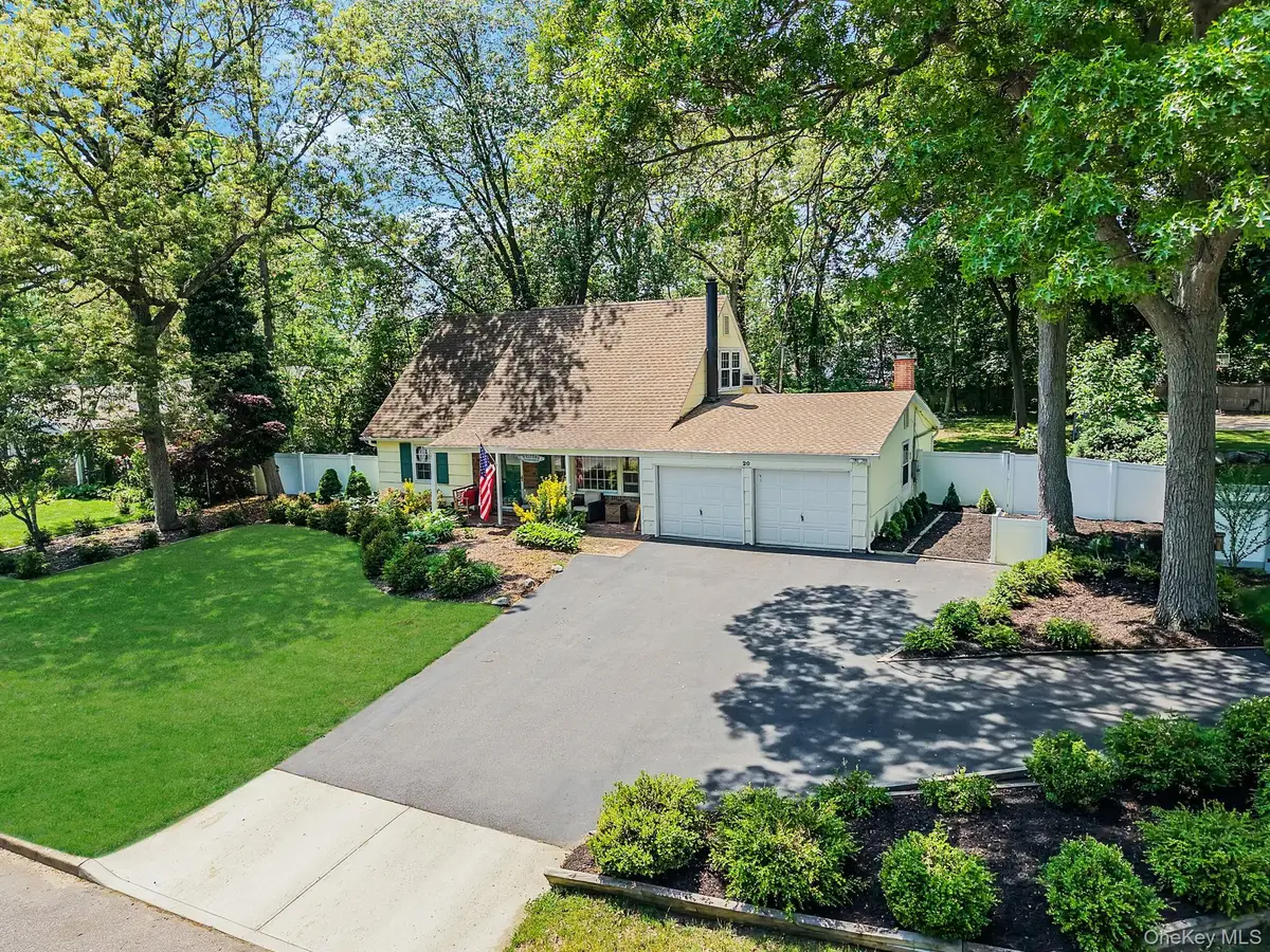 20 Wintergreen Drive, Coram, NY 11727 - #1