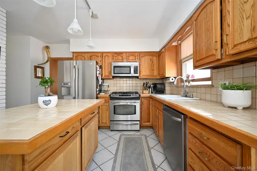 56-35 211th Street, Bayside, NY 11364 - #3