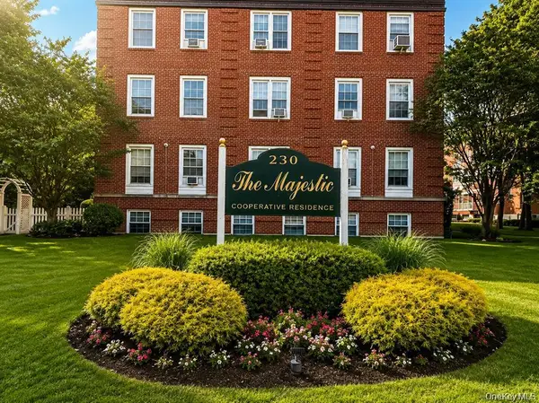 230 Central Avenue #3-I, Lawrence, NY 11559