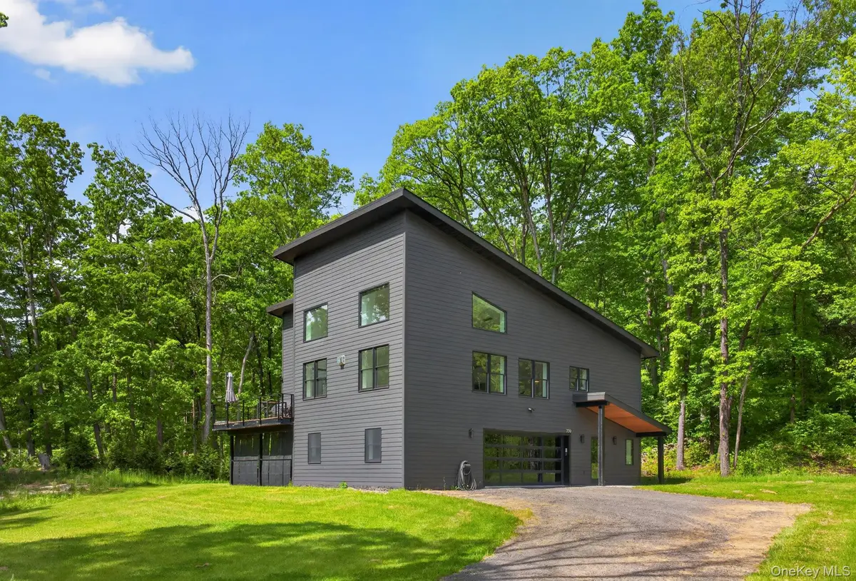 739 Old Post Road, New Paltz, NY 12561 - #1