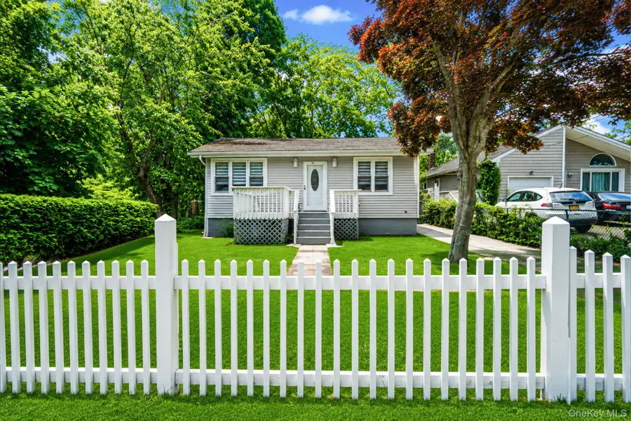 411 Glen Drive, Shirley, NY 11967 - #3