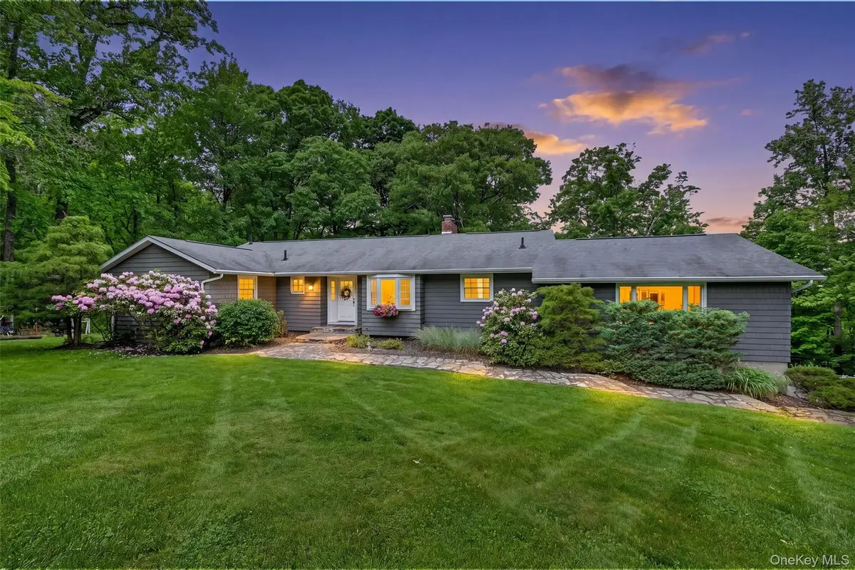 8 Mountain Brook Road, Cornwall, NY 12518 - #1