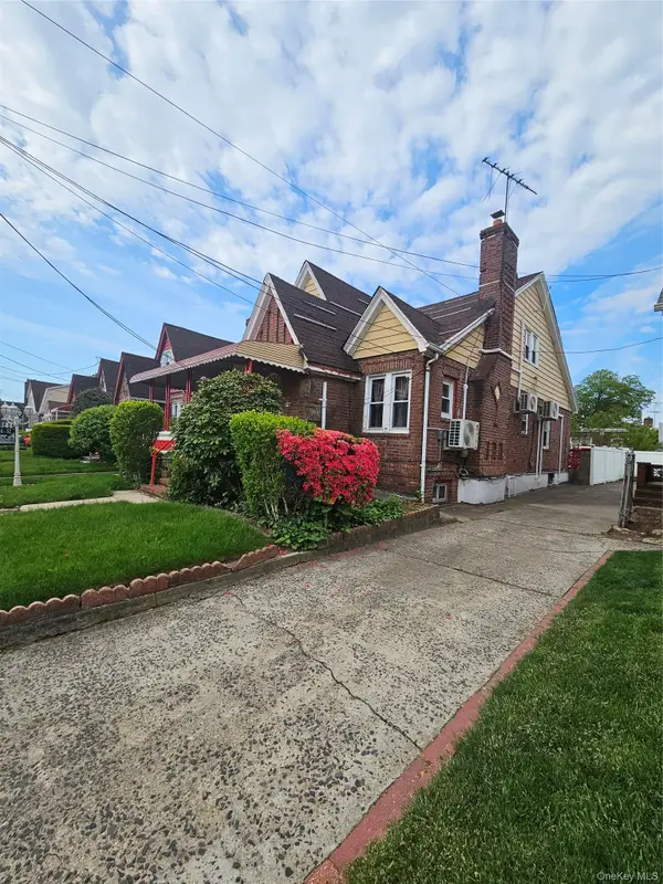 114-52 205th Street, Saint Albans, NY 11412