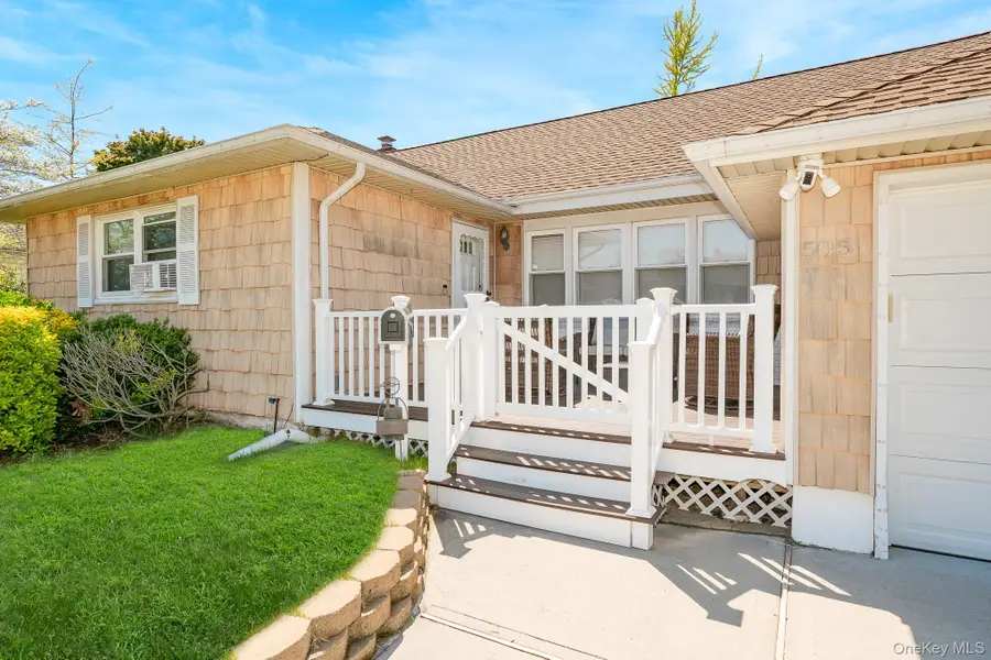 505 Lariat Lane, Bethpage, NY 11714 - #2