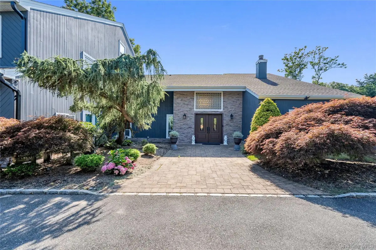 26 Tamara Court, Melville, NY 11747 - #1