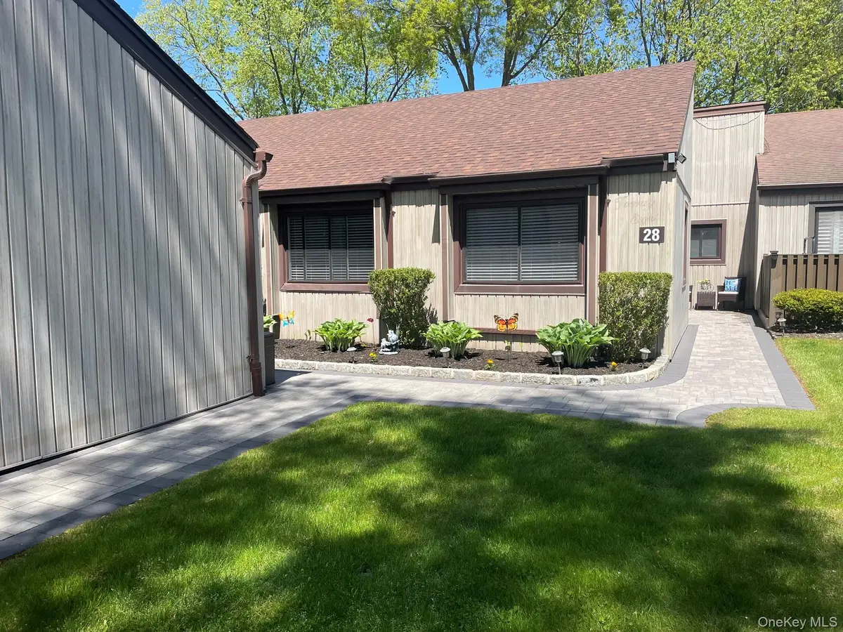 28 Strathmore Gate Drive, Stony Brook, NY 11790 - #1