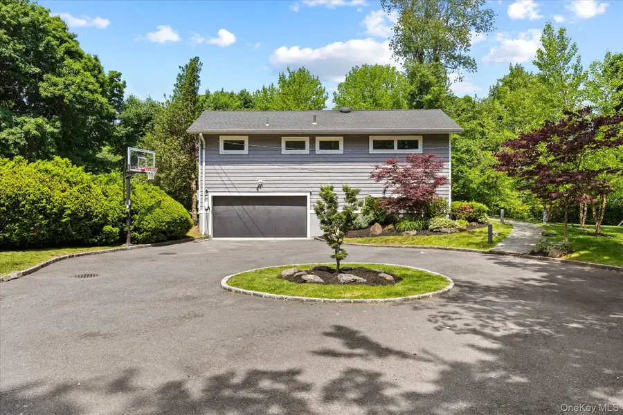 125 Hicks Lane, Great Neck, NY 11024 - #3