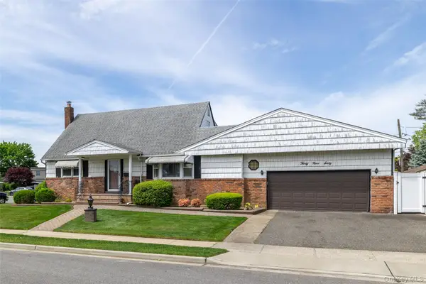 3960 Wellwood Road, Seaford, NY 11783