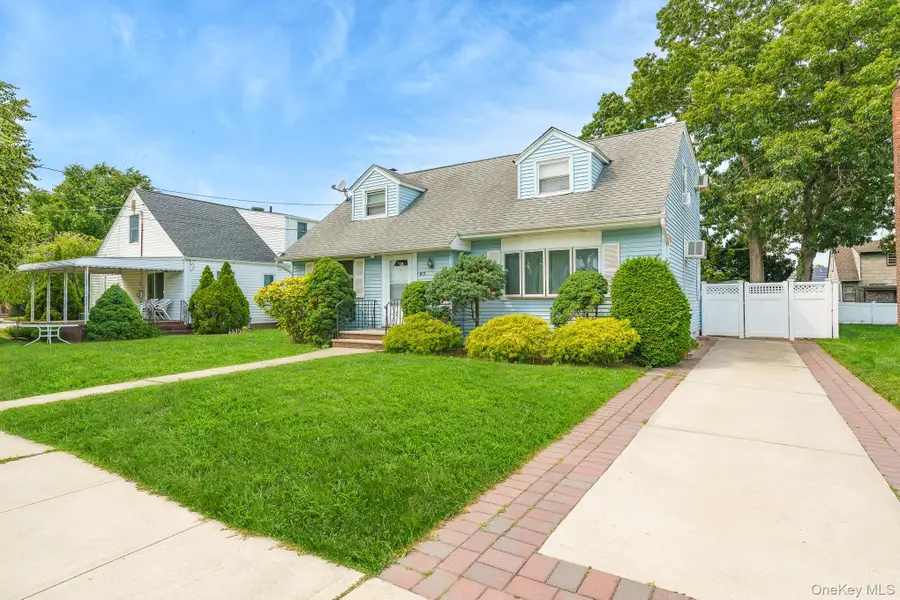 87 E Fenimore Street, Valley Stream, NY 11580 - #2