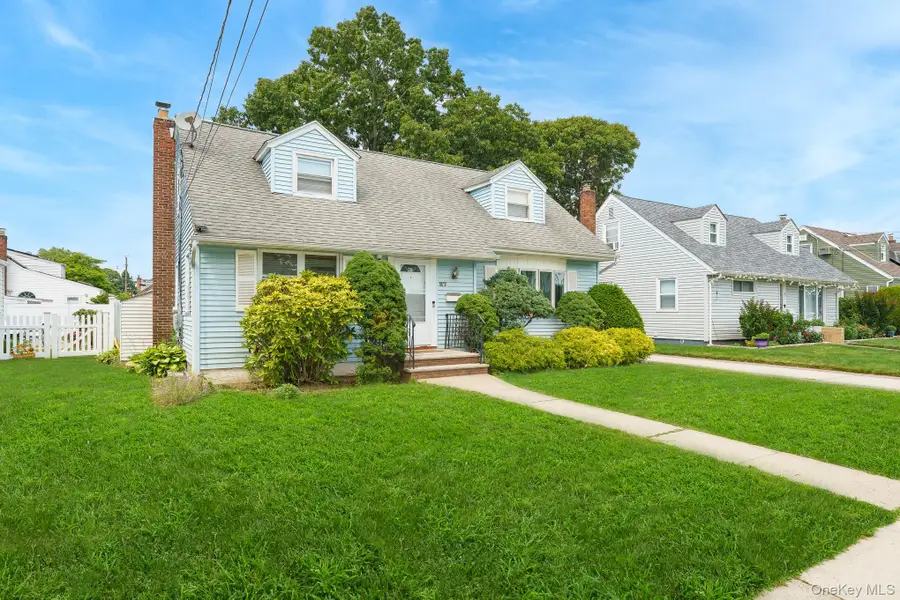 87 E Fenimore Street, Valley Stream, NY 11580 - #3