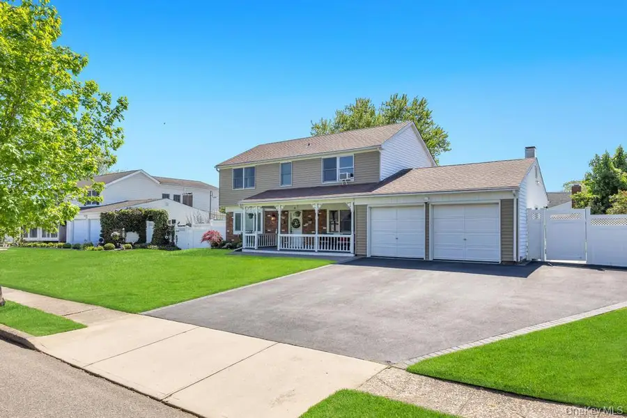 12 Tallow Lane, Lake Grove, NY 11755 - #3