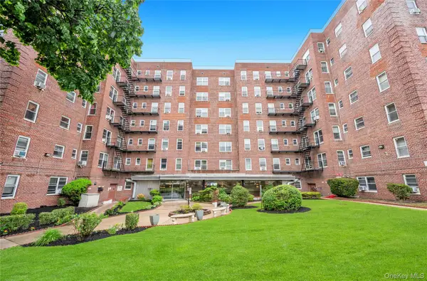 84-50 169th Street #410, Jamaica Hills, NY 11432