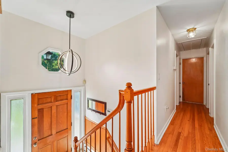 28 Park Hill Drive, New Windsor, NY 12553 - #3