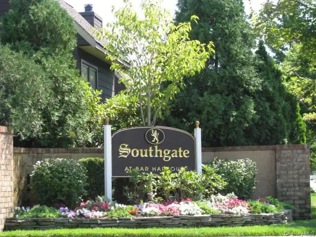 174 Southgate Crescent, Massapequa Park, NY 11762 - #1