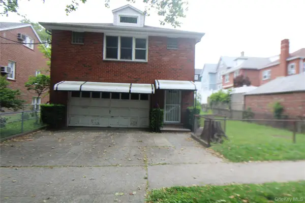 1039 Throggs Neck Expressway, Bronx, NY 10465