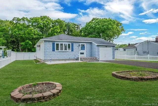 34 Stewart Street, Bay Shore, NY 11706 - #1