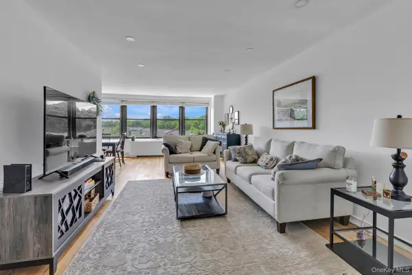 18-35 Corporal Kennedy Street #5F, Bayside, NY 11358