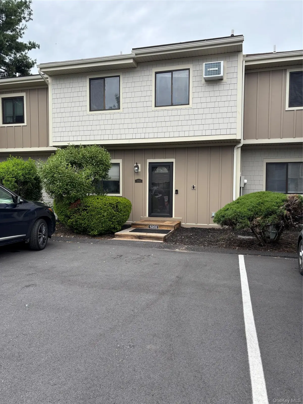 5202 Chelsea Cove N, Hopewell Junction, NY 12533 - #1