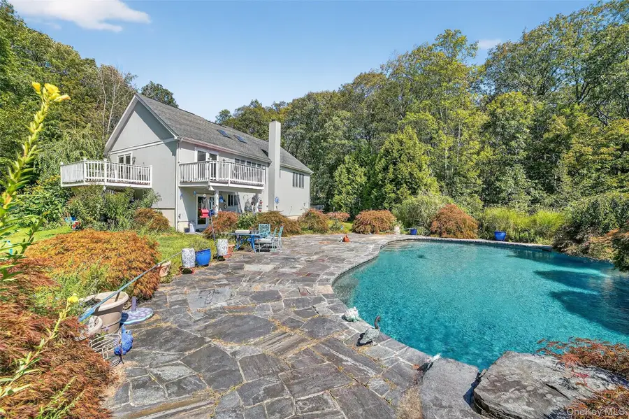 986 Cliff Avenue, Yorktown Heights, NY 10598 - #2