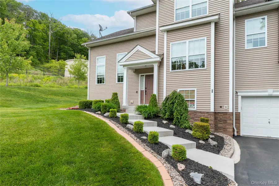 38 Dogwood Road, Hopewell Junction, NY 12533 - #3