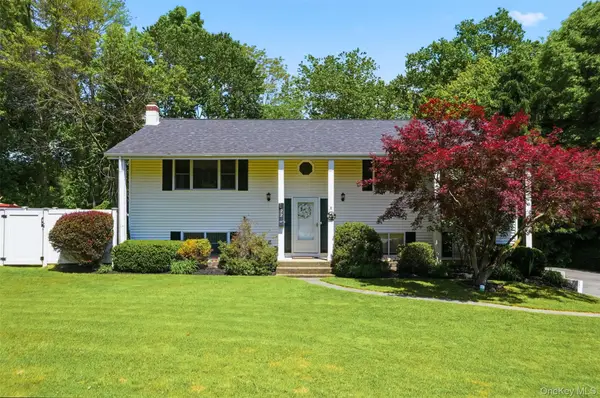 22 Kendell Drive, Wappingers Falls, NY 12590