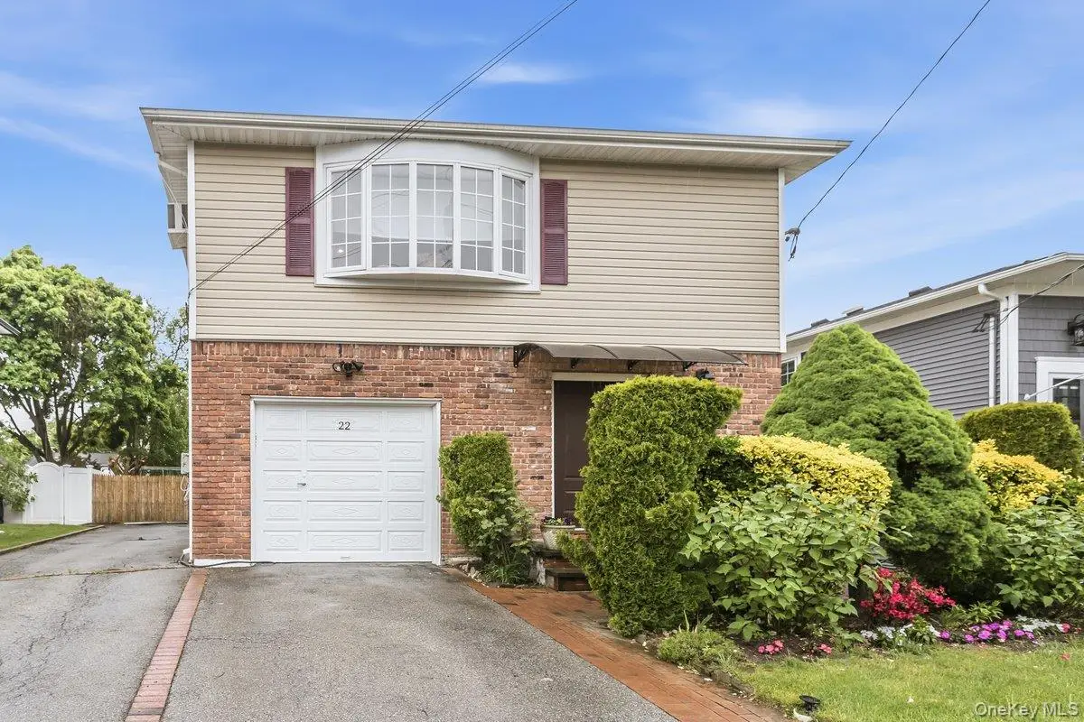 22 Wood Street, Lynbrook, NY 11563 - #1