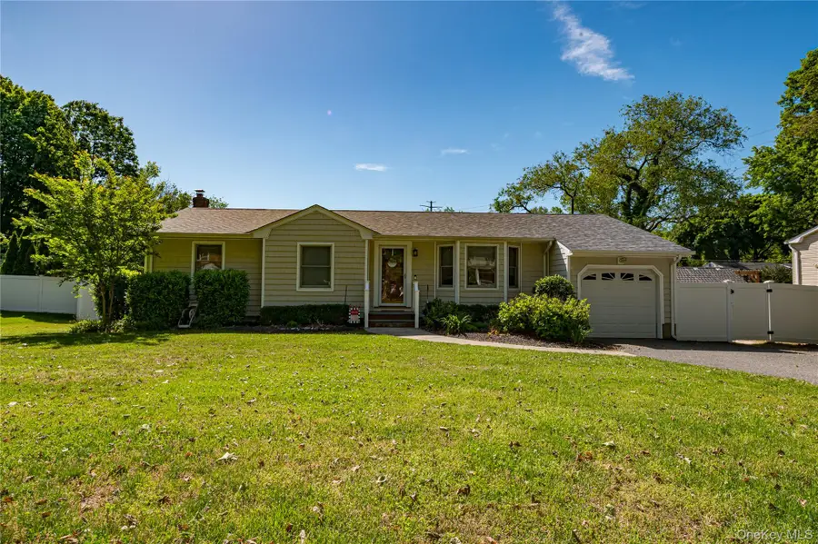 7 Edscho Lane, Commack, NY 11725 - #2